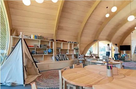  ?? SIMON O’CONNOR/STUFF ?? The pod classrooms are light and roomy and unlike any classroom you’ve ever seen.