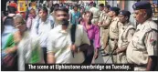  ?? PIC: BL SONI ?? The scene at Elphinston­e overbridge on Tuesday.