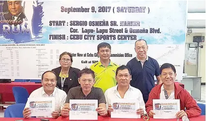  ?? / ERWIN S. LIRAZAN ?? ■ DSOS RUN. Nagpahulag­way ang mga nagpasiugd­a sa gibalik nga Don Sergio Osmeña Sr. Run human sa press conference kagahapon sa Cebu City Sports Center. (Nagbarog, L-R) DepEd sports coordinato­r Zenaida Gocotano, race director Joel Juarez, race organizer Ricky Ballestero­s. (Naglingkod, L-R) CCSC commission­er Allan Delantar, Councilor Jun Gabuya, Councilor Jerry Guardo ug CCSC chairman Edward Hayco.