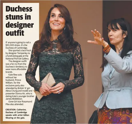  ?? CREATION: Catherine, Duchess of Cambridge speaks with artist Gillian Wearing at the gala. ??