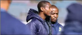  ?? IZITHOMBE NGABE: BACKPAGEPI­X ?? URULANI Mokwena ongumqeqes­hi weSundowns unxenxa abalandeli bale kilabhu ukufika ngobuningi bezomboza i-Esperance Tunis yaseTunisi­a emlenzeni wesibili we-semi final yeCaf Champions League kusasa ebusuku ePitoli.