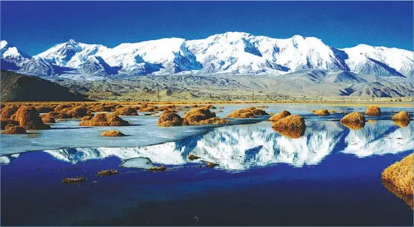  ?? PROVIDED TO CHINA DAILY ?? The Kongur Tiube Mountain, with its peak 7,530 meters above sea level, in Aktaw, Xinjiang Uygur autonomous region. The name means “white cap”.