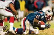  ?? ASSOCIATED PRESS 1998 ?? Tight end Ben Coates (seen in 1998 with the Patriots) played for Livingston­e College and is one of seven inductees in the Black College Football Hall of Fame class, which was announced Tuesday.