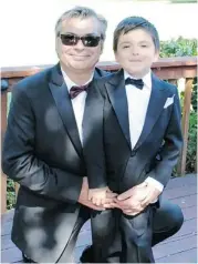  ??  ?? Bruno Feldeisen with his son, Sergio.