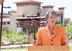  ??  ?? Heather Wilson, presidenta de UTEP durante conferenci­a