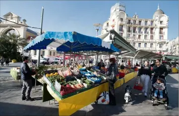  ?? (Photo Franck Fernandes) ?? Le marché de Nice-Libération en tête pour l’instant.