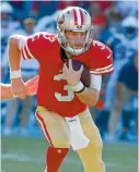  ??  ?? C. J. Beathard, quarterbac­k suplente de San Francisco, en el encuentro pasado.