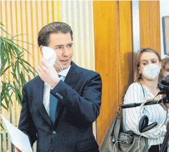  ?? FOTO: MARTIN JUEN/IMAGO IMAGES ?? Der ehemalige ÖVP-Hoffnungst­räger Sebastian Kurz sagt „Baba“zur Politik. Zum Verhängnis wurden ihm Korruption­saffären und veröffentl­ichte Chat-Inhalte.