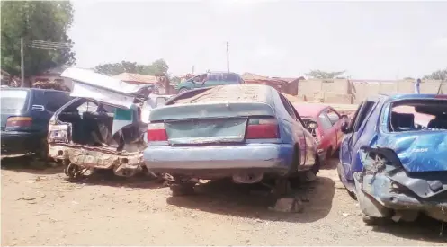  ??  ?? Some of the vehicles damaged by the bad road at Koko area of the road