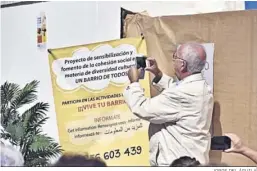  ?? JORGE DEL ÁGUILA ?? Fiesta por la convivenci­a en el barrio de La Caridad, en Algeciras.