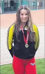  ?? ?? Emma Crowley, who won gold in the 100m backcrawl at the Munster/Connacht Youth Championsh­ips in UL.