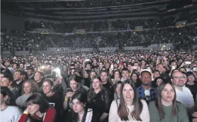  ?? JAVIER BELVER ?? El público disfrutó con el último concierto en Zaragoza de la gira de Izal.