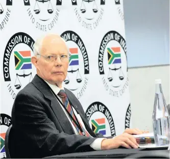  ?? MAJA African News Agency(ana)
DIMPHO ?? FORMER Transnet electrical engineer Francis Callard appears before the commission of inquiry into allegation­s of state capture. | Transnet chose Chinese locomotive­s ‘despite advice’