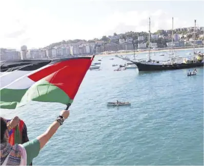  ?? Rumbo a Gaza ?? El barco Estelle Donostia llega a San Sebastián tras volver de la Flotilla de la Libertad.