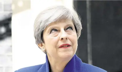  ?? Foto: AP ?? Přepočítal­a se Britská premiérka Theresa Mayová chtěla v předčasnýc­h volbách posílit svůj mandát. Její konzervati­vci sice vyhráli, ale oslabili.