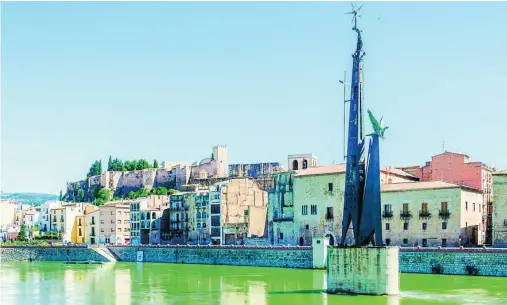  ?? ?? El monumento a la batalla del Ebro en Tortosa, cuya retirada ha sido paralizada en los tribunales