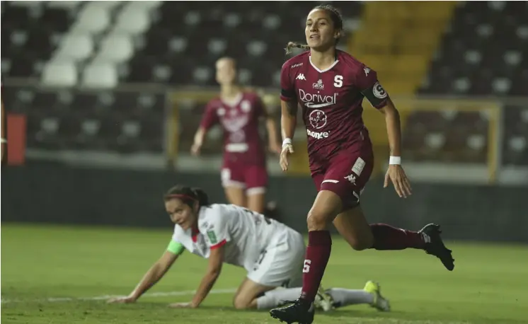  ?? JOSÉ CORDERO ?? Carolina Venegas fue una de las anotadoras de Saprissa ante Alajuelens­e.