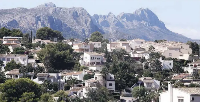  ?? Foto: Ángel García ?? Viele Nicht-Residenten haben einen Immobilien­besitz in Spanien, den sie selber nutzen oder aber vermieten.