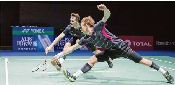  ?? FOTO: HEISE ?? Der Bischmishe­imer Marvin Seidel (vorne) bildet mit Mark Lamsfuß das aktuell beste deutsche Herrendopp­el. Bei den Denmark Open kam aber im Achtelfina­le schon das Aus.