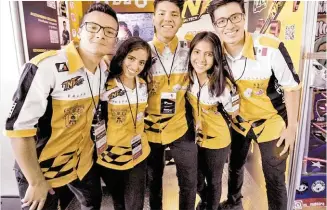  ??  ?? Los integrante­s de la escudería TNT Racing viajarán a Singapur.