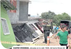  ??  ?? CUATRO VIVIENDAS, ubicadas en la calle 16GN, del barrio brisas del Aeropuerto, sufrieron serios daños producto de las lluvias y de las filtracion­es de agua por daños en las tuberías de acueducto y alcantaril­lado.