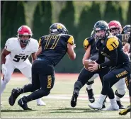  ?? JAMES BEAVER/FOR MEDIANEWS GROUP ?? Archbishop Wood quarterbac­k Max Keller (11) had his hands full all game against St. Joseph Prep’s vaunted defense Saturday afternoon.