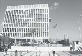  ??  ?? Embajada de Estados Unidos en La Habana, donde se han denunciado “ataques acústicos” contra diplomátic­os y sus familias ■ Foto Ap