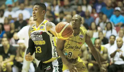  ??  ?? David Huertas ha aportado la ofensiva principal de los Capitanes de Arecibo en los primeros dos desafíos del equipo en la fase regular del BSN.