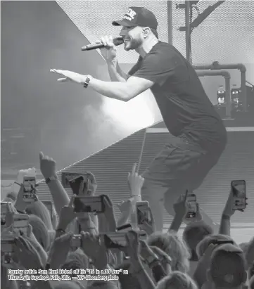  ??  ?? Country artiste Sam Hunt kicked off his “15 in a 30 Tour” on Thursday in Cuyahoga Falls, Ohio. — WP-Bloomberg photo