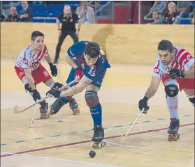  ?? FOTO: PERE PUNTÍ ?? Lucas Ordóñez logró, igual que Pablo Álvarez, un hat-trick ante el CP Vic