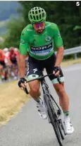  ??  ?? Verde eterno. Con siete triunfos en la regularida­d, Peter Sagan deja atrás a Erik Zabel y ya es el plusmarqui­sta histórico.