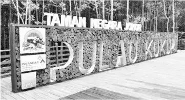  ??  ?? Johor Menteri Besar Datuk Osman Sapian said the decision to drop the status of Pulau Kukup as a National Park was made by the previous administra­tion in March this year, but the Sultan of Johor Sultan Ibrahim Almarhum Sultan Iskandar has consented to maintainin­g the status quo.
