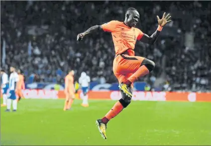  ?? FOTO: EFE ?? Sadio Mané logró tres goles ante el Porto Noche estelar del extremo senegalés y del Liverpool en Do Dragao