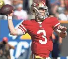  ?? ROBERT HANASHIRO/USA TODAY SPORTS ?? 49ers quarterbac­k C.J. Beathard is acting as the team’s scouting-team QB this week leading into the Super Bowl.