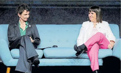  ?? ?? Visita. Patricia Bullrich viajó al país vecino y se reunió con su par chilena, Carolina Tohá.