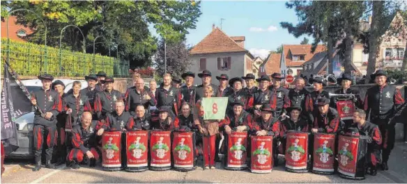  ?? FOTO: FANFARENZU­G BROCHENZEL­L ?? Die Brochenzel­ler Musiker haben weitere Einladunge­n nach Frankreich erhalten. Es könnten 2017 also noch einige Auftritte im Ausland folgen.