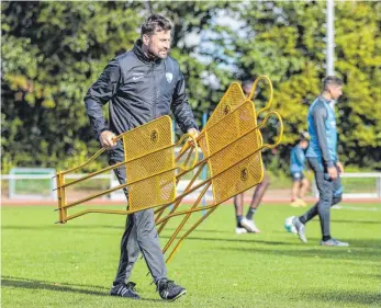  ?? FOTO: DENNIS EWERT/IMAGO IMAGES ?? Ist glücklich und zufrieden, wo er ist – und was immer auch beruflich kommt: Heiko Butscher.