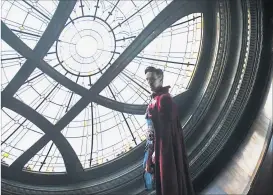  ?? [ Marvel ] ?? Neurochiru­rg Doctor Strange (Benedict Cumberbatc­h) entdeckt seine Superkraft.