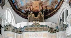  ?? Foto: Axel Flierl ?? An der Sandtner Orgel in der Klosterkir­che der Dillinger Franziskan­erinnen erklingen die zehn Samstagsma­tineen des Dillinger Orgelsomme­rs.