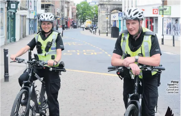  ??  ?? Flying Squad PCs Geraldine Cannell and Jamie Cree