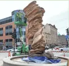  ?? MICHAEL SEARS/MILWAUKEE JOURNAL SENTINEL ?? Tony Cragg's “Mixed Feelings,” part of last year's Sculpture Milwaukee, has been donated to the city.