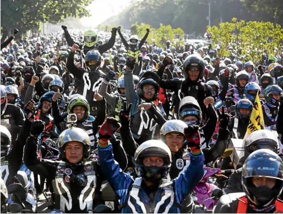  ?? —NIÑO JESUS ORBETA ?? UNITY RIDE Riders mass up on Edsa in a show of force against the newly signed Motorcycle Crime Prevention Act.