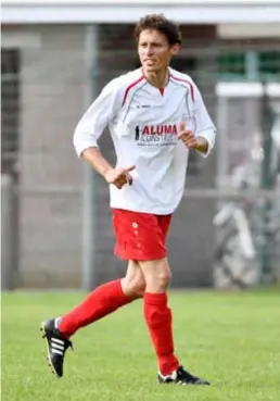  ?? FOTO SMB ?? Manu Nuyts: “De trainer speelt me in een centrale rol op het middenveld uit. Het was even aanpassen, maar ik amuseer me.”