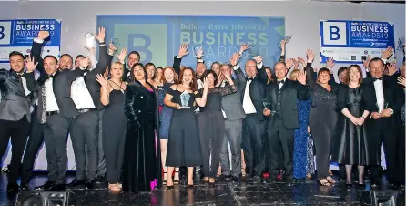  ?? Picture: Paul Gillis ?? The winners of the various categories gather on stage at the Bathlive Business Awards 2019