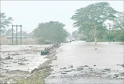  ?? (File pic) ?? Tropical storm Filipo slammed left four people dead in Mozambique.