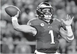  ?? ERIC HARTLINE USA TODAY NETWORK ?? Eagles quarterbac­k Jalen Hurts takes on Baker Mayfield and the Buccaneers on Monday night, the week’s only matchup of undefeated teams.