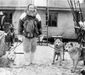  ??  ?? American explorer Robert Edwin Peary claimed to have glimpsed a hitherto-unknown land mass during an unsuccessf­ul expedition to reach the North Pole.