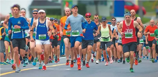  ??  ?? Sous le thème «Apporte té clik, pis té clak… on t’attend au 44!, les festivités du Demi-marathon de Saint-François débutent ce jeudi soir. - Gracieuset­é: Luc Bergeron