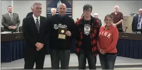  ?? SUBMITTED ?? McMinn Baseball League was chosen Organizati­on of the Year in Mentor-on-the-Lake. Pictured are Mayor David Eva, league President Bob Lonchor and son Sam, and league Secretary Jodie Meister.