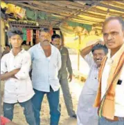  ?? HT PHOTO ?? (From left) Tribals in Mandsaur’s Vardal village blame BJP for inflicting suffering with demonetisa­tion; the views are mixed in Jhabua’s tribal dominated villages with Mohaniyas — an influentia­l tribal family — backing Congress and exsarpanch Magiya Katara supporting BJP.